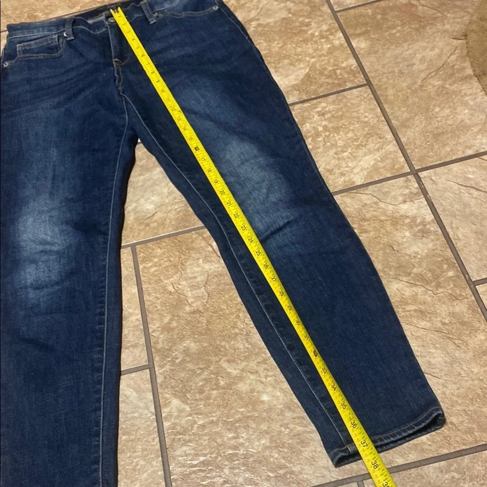 Lucky Brand Ava Mid Rise Size 8 Jeans with Rich Indigo Finish - Picture 7 of 11